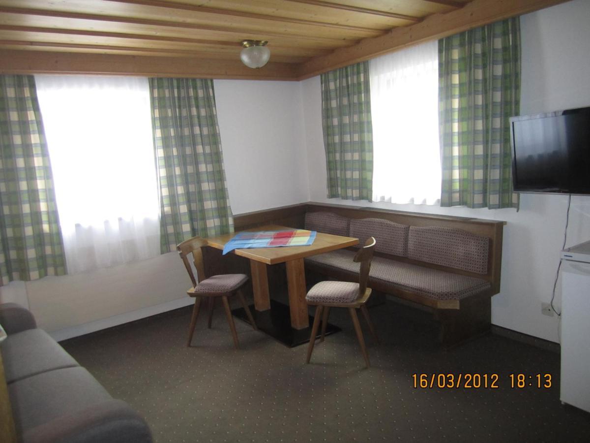 Charlys Ferienwohnung Samnaun Pokój zdjęcie